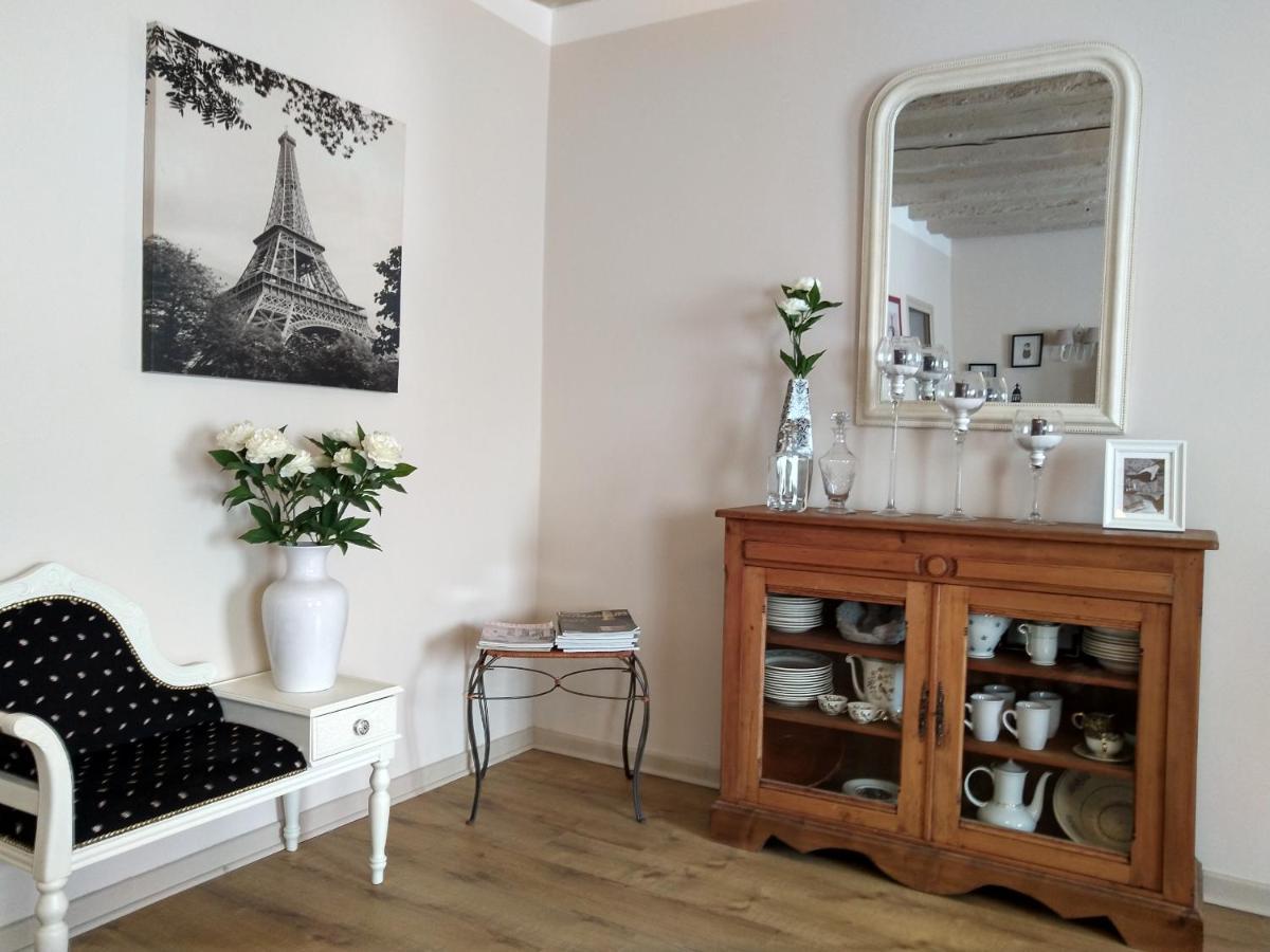Bed and Breakfast Les Bessonnes Saint-Georges-Haute-Ville Екстер'єр фото