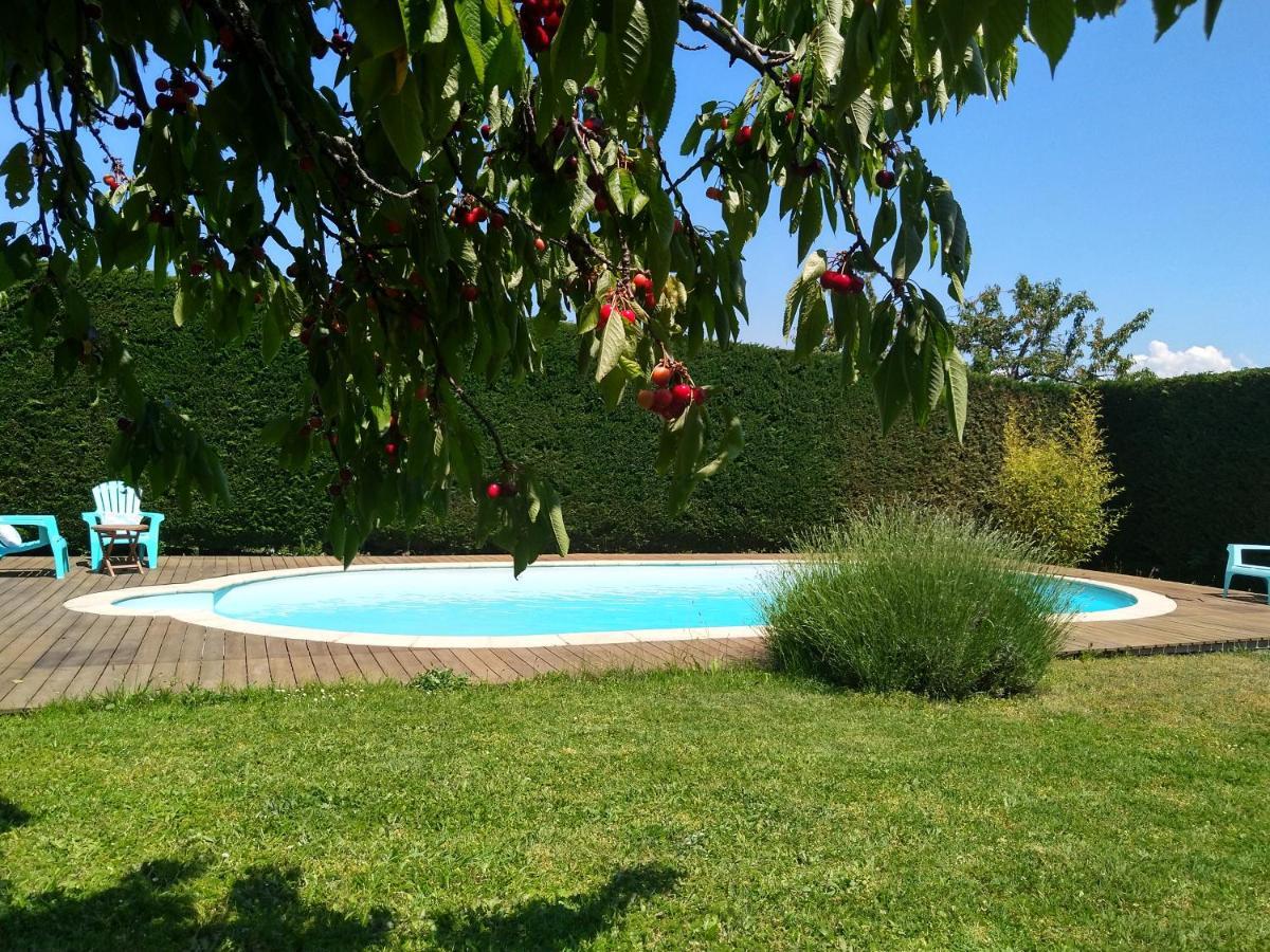 Bed and Breakfast Les Bessonnes Saint-Georges-Haute-Ville Екстер'єр фото