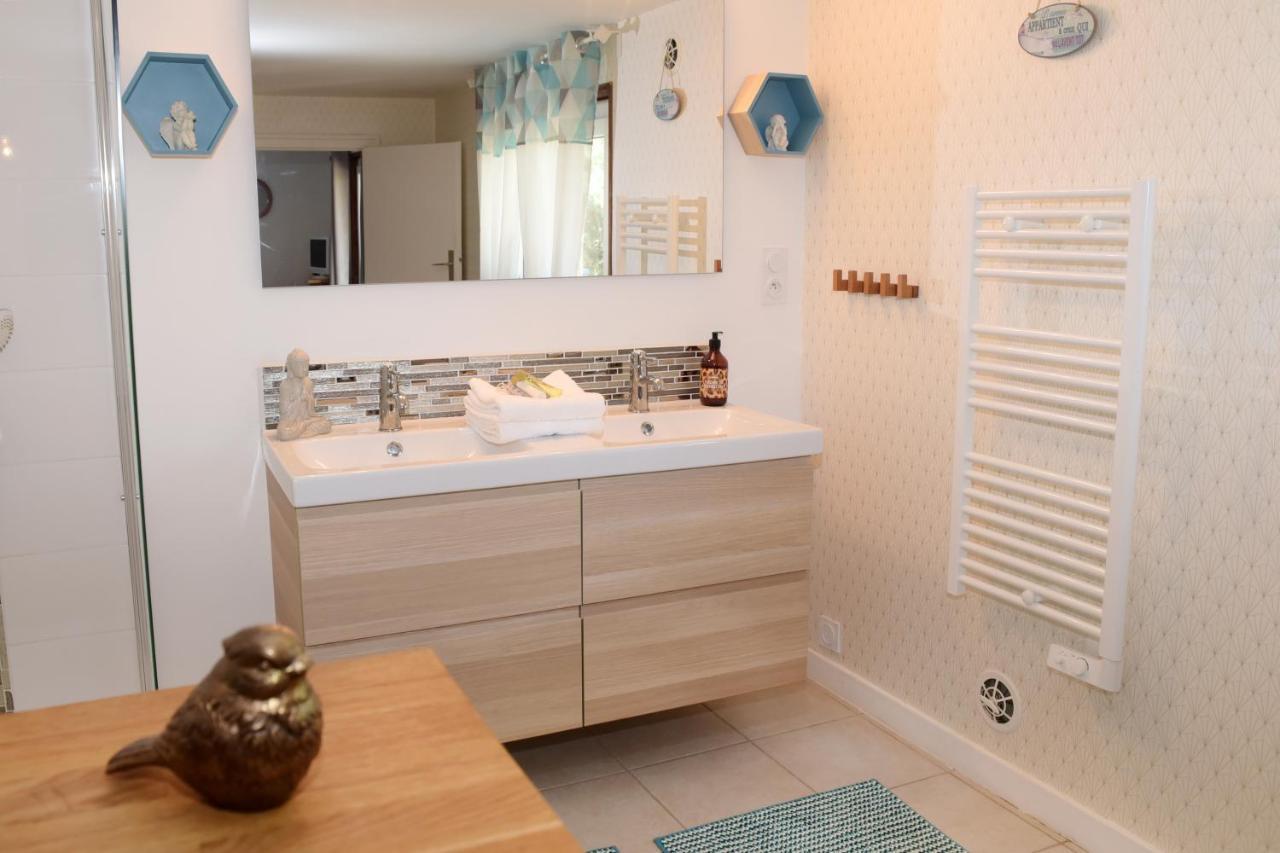 Bed and Breakfast Les Bessonnes Saint-Georges-Haute-Ville Екстер'єр фото