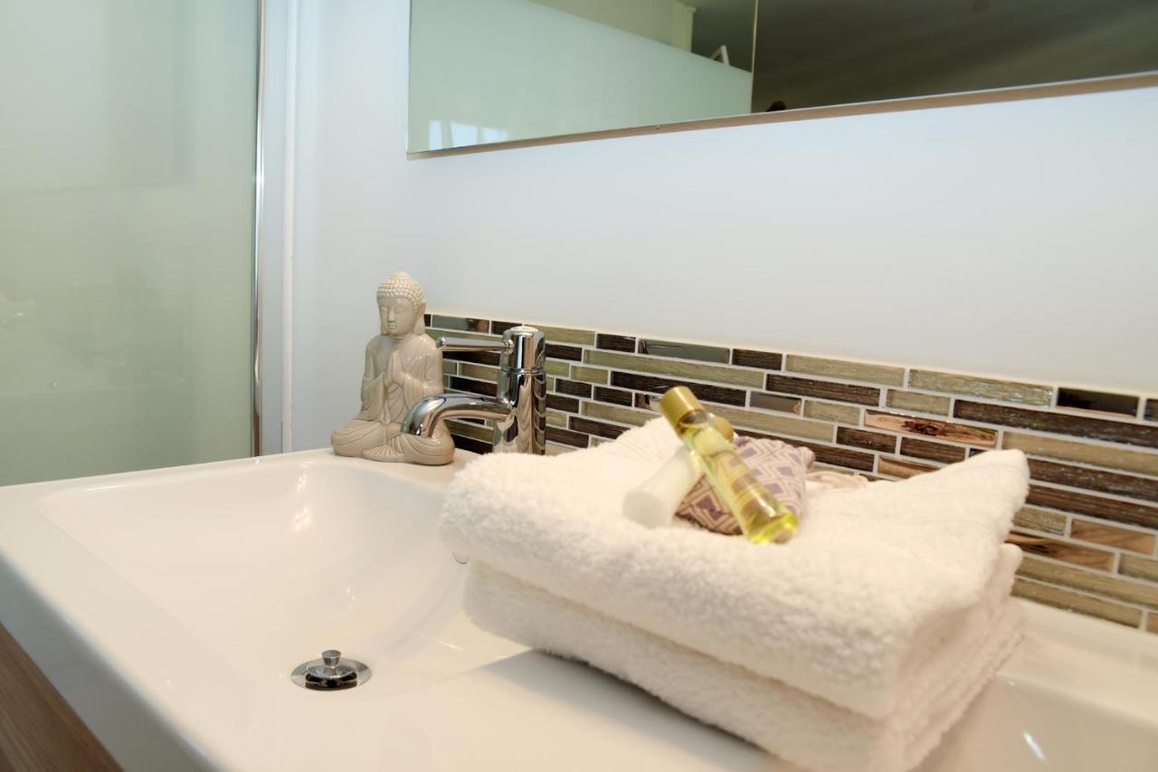 Bed and Breakfast Les Bessonnes Saint-Georges-Haute-Ville Екстер'єр фото